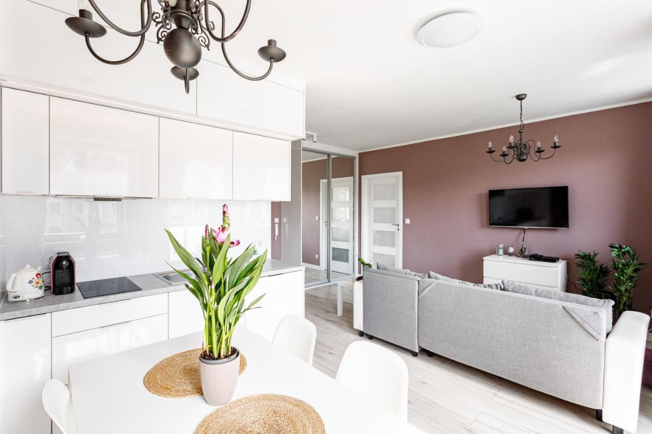 Apartament "Anna" - Kwartal Rozy Wiatrow, 15 Min Spacerem Od Plazy Swinoujscie Exterior photo